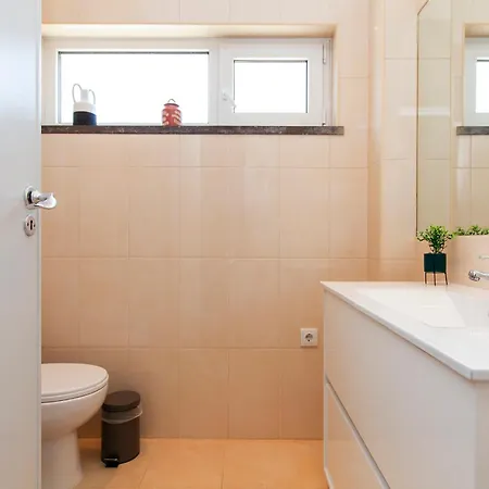 בית הארחה Trindade Sun *