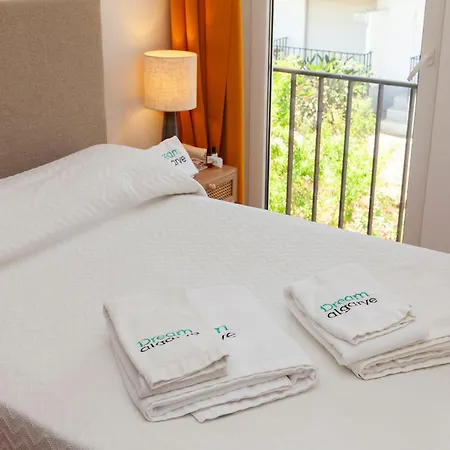 Y - Trindade Sun Guest house