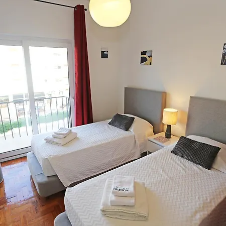 Guest house Y - Trindade Sun Lagos