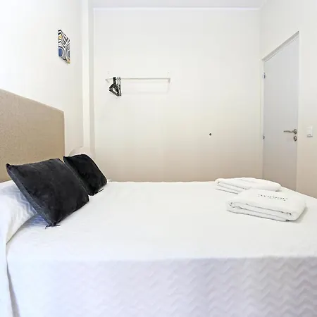 Guest house Y - Trindade Sun Lagos